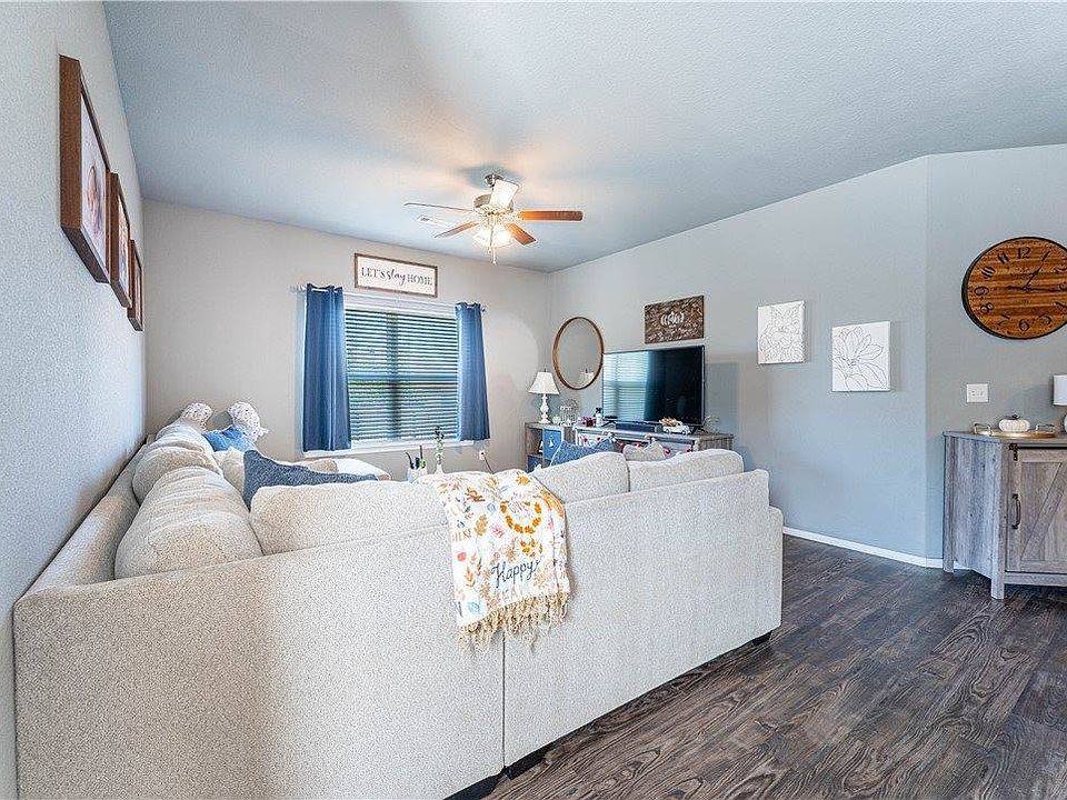 921 Meadowridge Dr, Centerton, AR 72719 Zillow