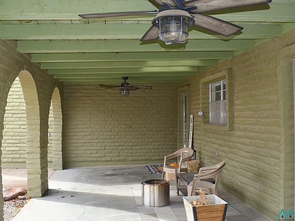 4th image of 1512 N Combs Cir