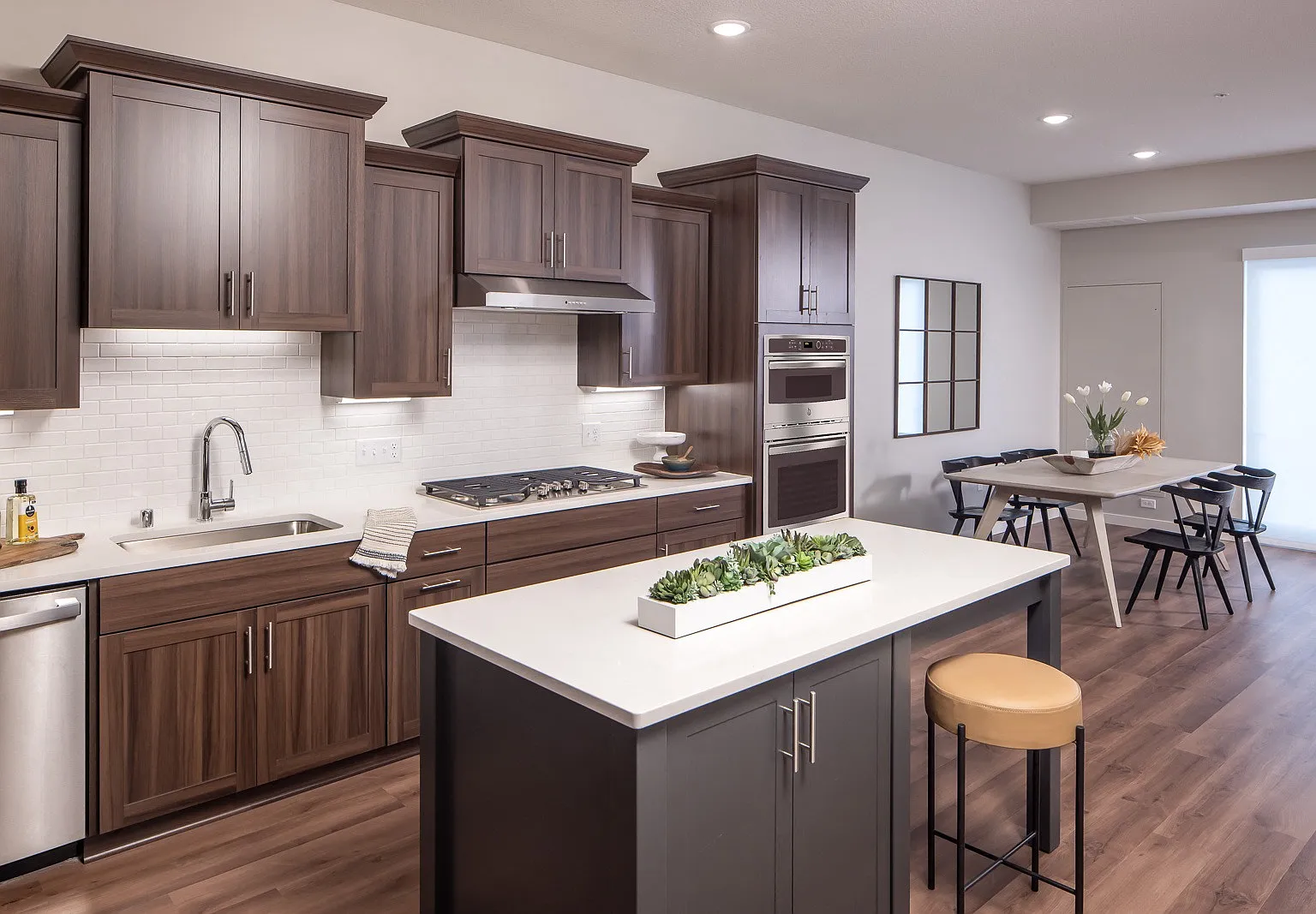 Carrick Apartments and Townhomes — Photo 3