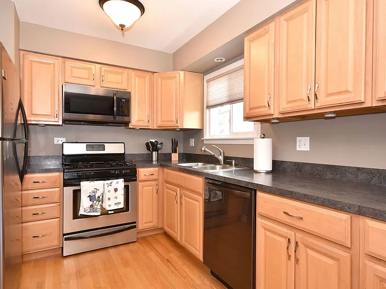 861 S Hawthorne Ave — Photo 19