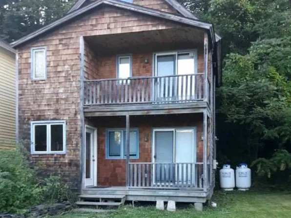 27 Academy St, Pine Hill, NY 12465