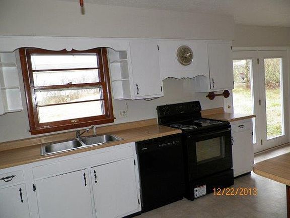 4th image of 1241 Lewis St
