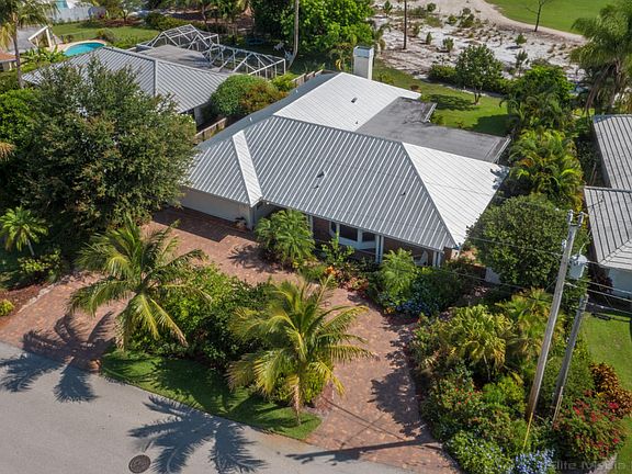 3rd image of 106 Golfview Dr