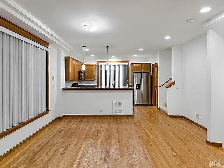 4312B 8th Ave NE — Photo 13