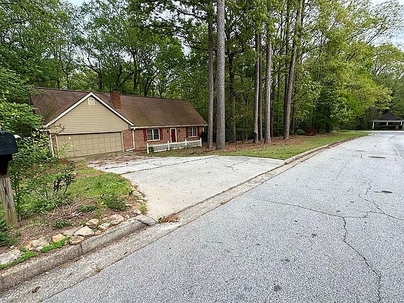 3rd image of 760 Sugar Hill Ln SE