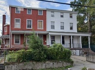 906 27th Ave, Astoria, NY 11102