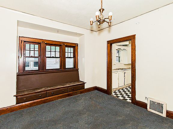 4th image of 3324 Hudson Ave