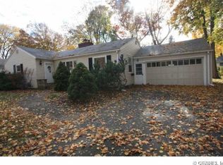 39 Wicklow Dr, Rochester, NY 14617