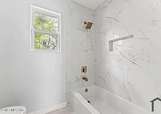 3348 Commonwealth Ave — Photo 4