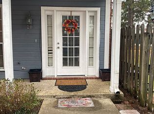 150 Ocean Dr APT 2D, Baton Rouge, LA 70806