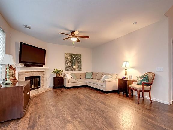 4th image of 8801 Sunforest Ln