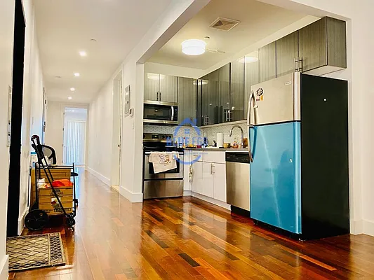 Rented by Blue Egg Realty Corp | media 14