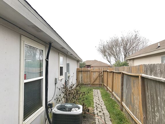 3rd image of 3218 Keltic Dr