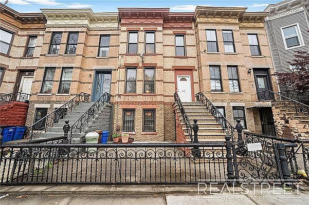 1st image of 531 Chauncey St #1