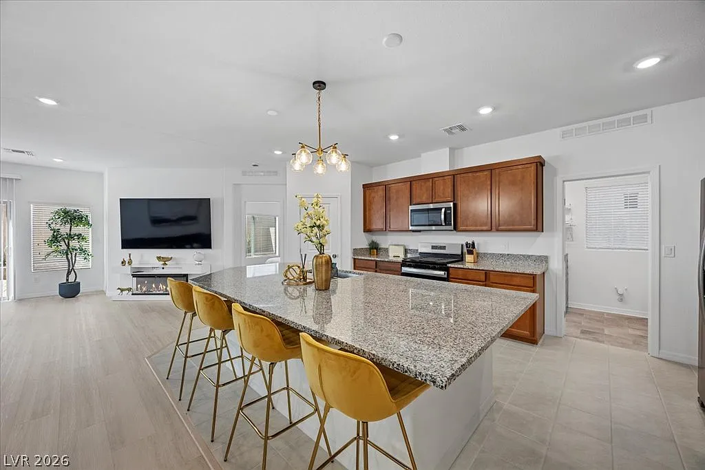 4 bed, 3.5 bath, 2988 sqft, $4,500 — Photo 2