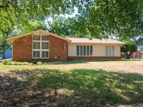 1601 W Crestwood Dr, Memphis, TN 38119