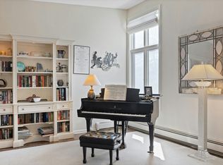 5601 Dewey Hill Rd APT 315, Edina, MN 55439