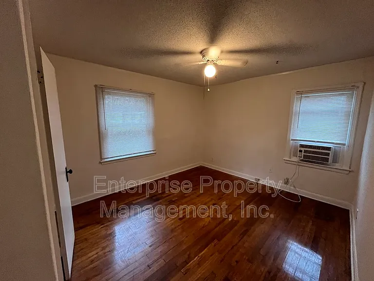 801 Bowen Cir — Photo 17