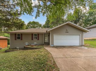 2742 E Cragmont St, Springfield, MO 65804