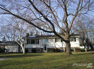 8756 N Ridge Ave, Berrien Springs, MI 49103