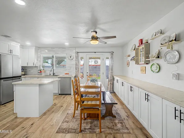 1623 W 6TH Avenue, Mesa, AZ 85202