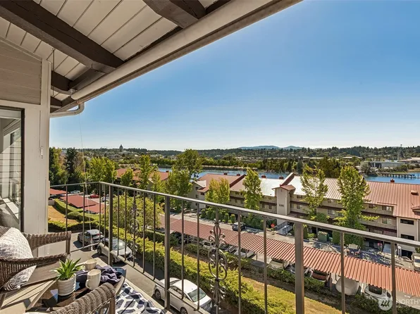908 East Bay Drive NE #E-304, Olympia, WA 98506
