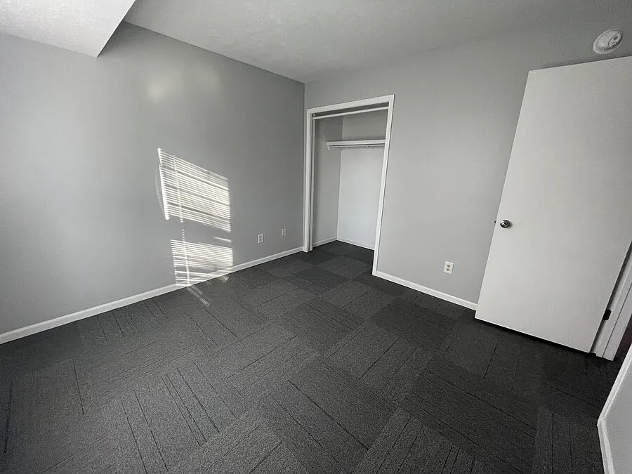 Stone Dr. 360 — Photo 3