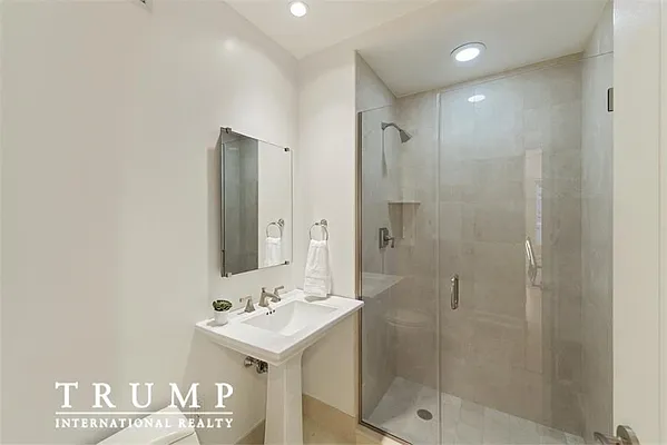 Rented by Trump International Realty | media 30