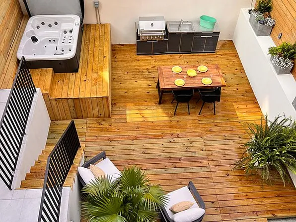 151 Newel St #1, Brooklyn, NY 11222