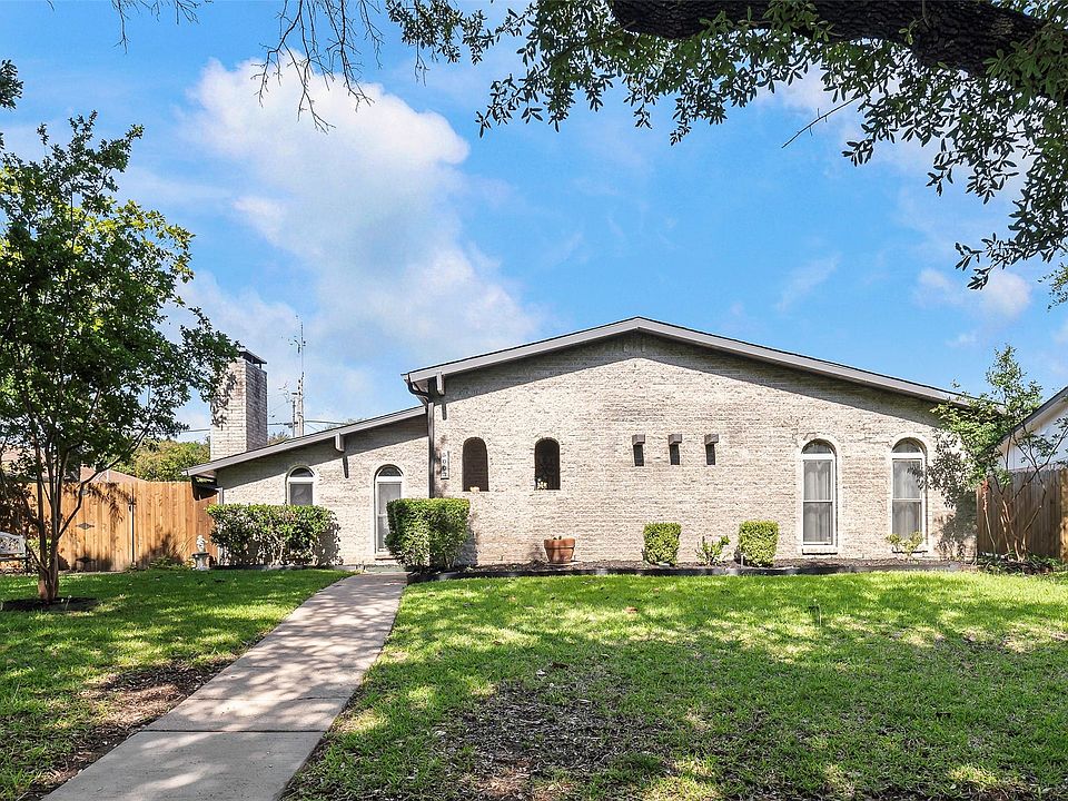 1st image of 5003 Green Oaks Dr