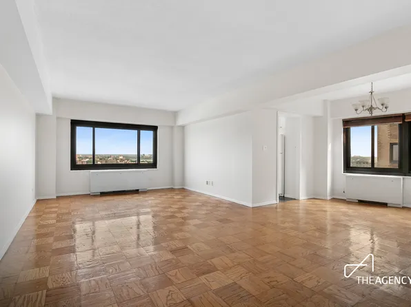 119-45 Union Turnpike image 1 of 7