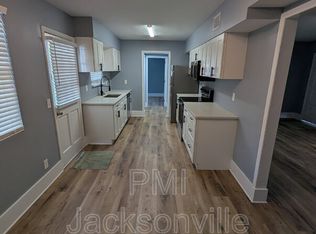 7069 Perke Dr, Jacksonville, FL 32210