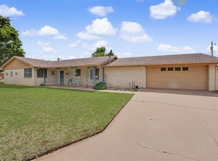 611 N Lincoln Ave, Elk City, OK 73644