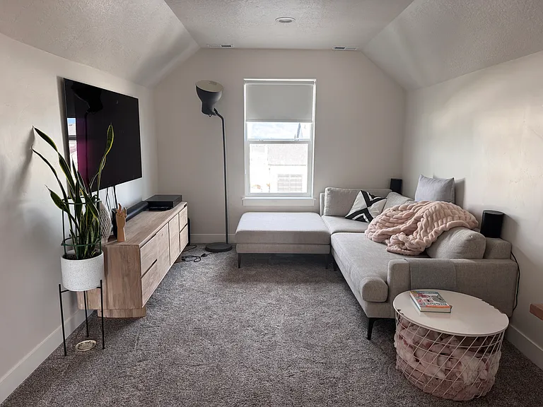 1457 N Arcadia Dr — Photo 24
