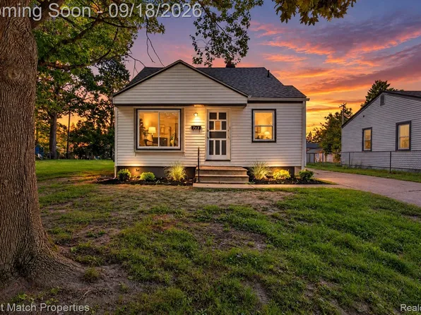 705 Scottwood St, Pontiac, MI 48340