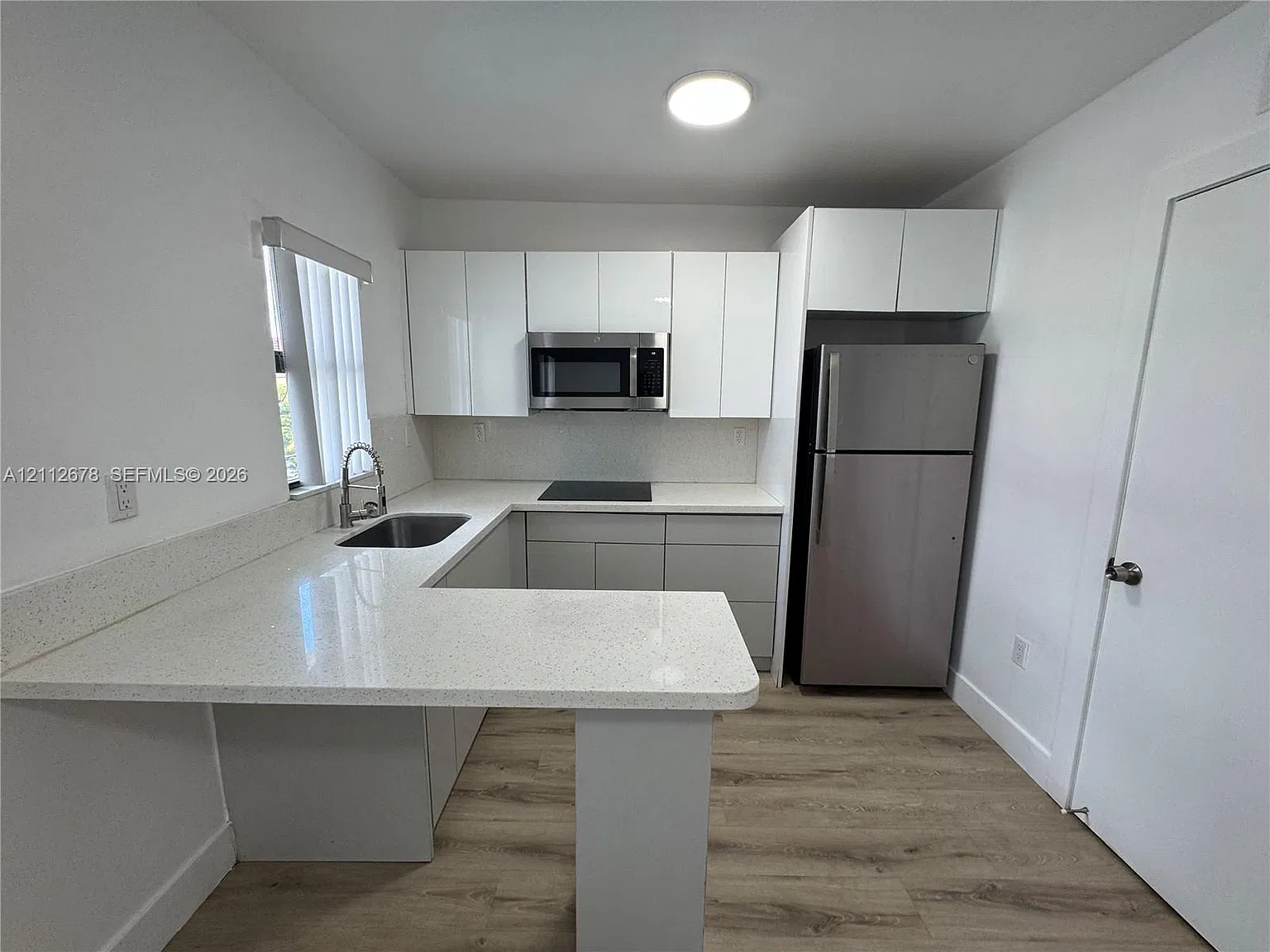 1 bed, 1.0 bath, 1000 sqft, $1,600 — Photo 3