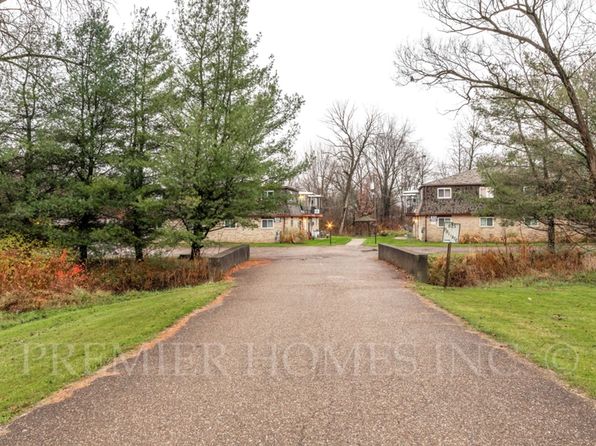 821 Constitution Ave #Field