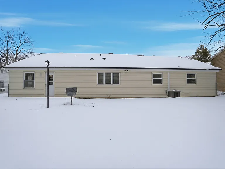 7214 Winnebago Dr — Photo 36