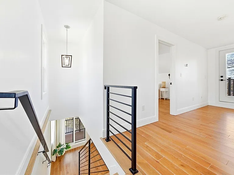 28 Cherry St #28 — Photo 22