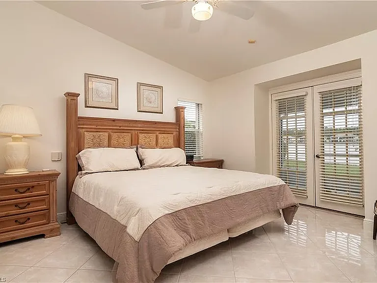 W Crown Pointe Blvd — Photo 3