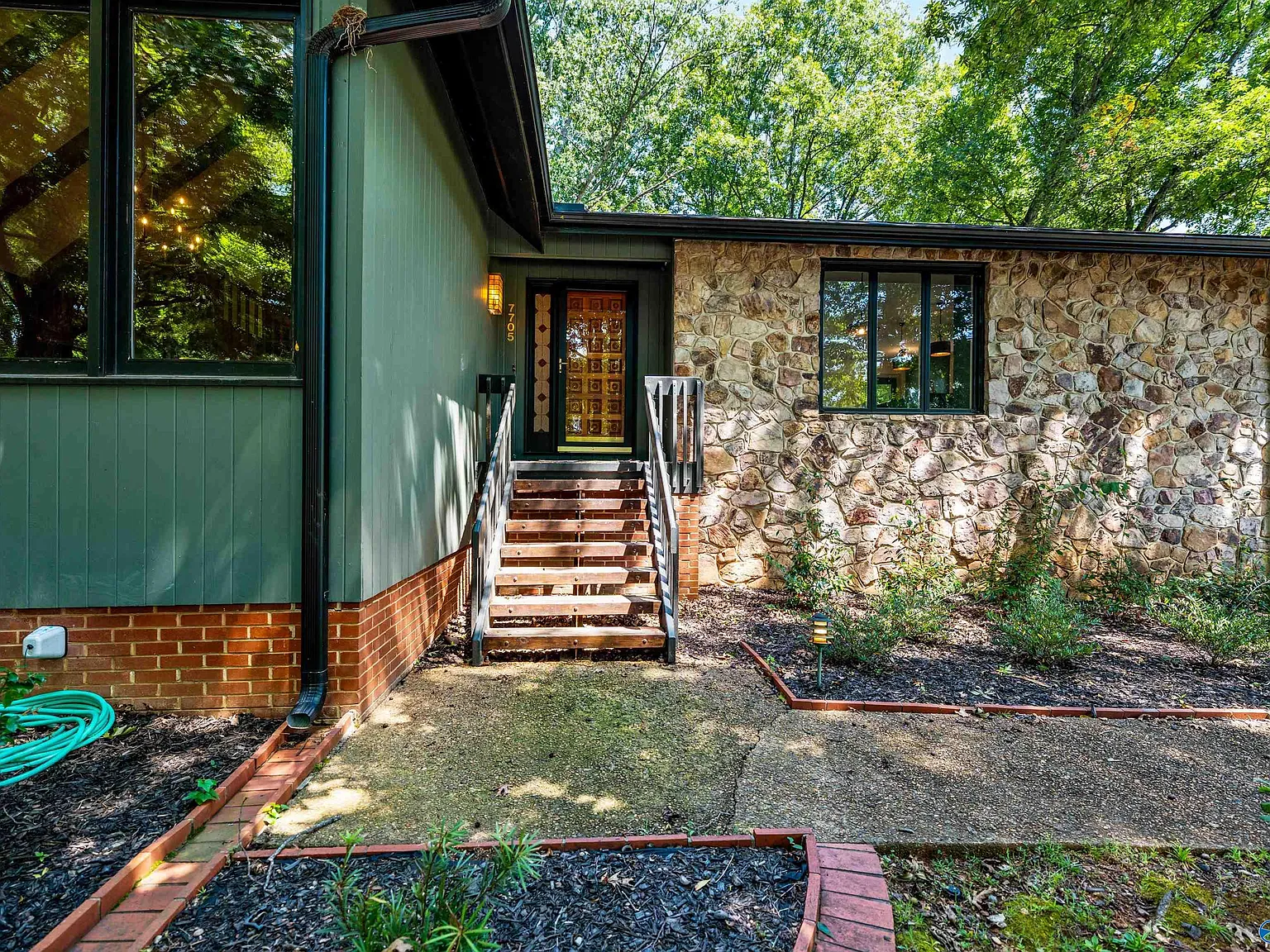 4 bed, 2.5 bath, 2868 sqft, $2,950 — Photo 4