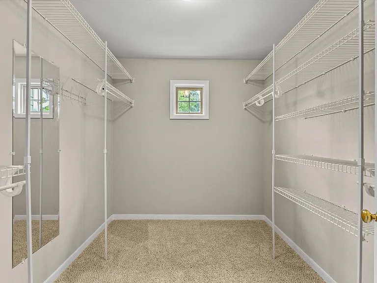 10948 Sunset Hills Dr — Photo 38