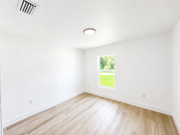 14981 SW 20th Pl — Photo 16