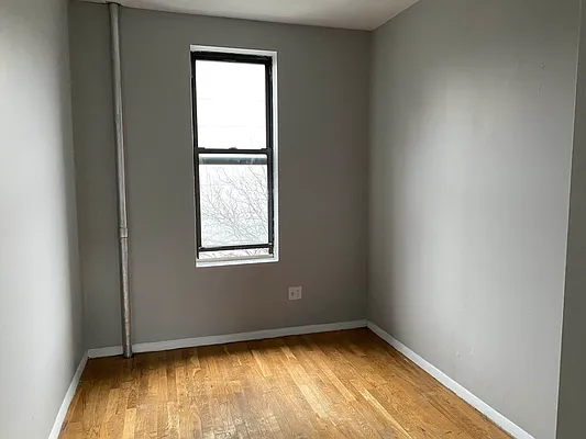 Rented by Premier One Realty LLC | media 16