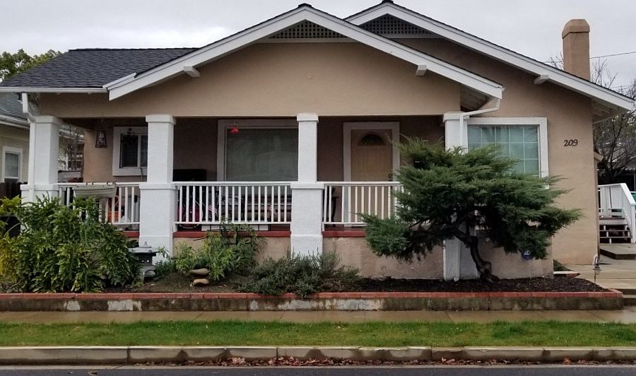 1st image of 209 Placer St