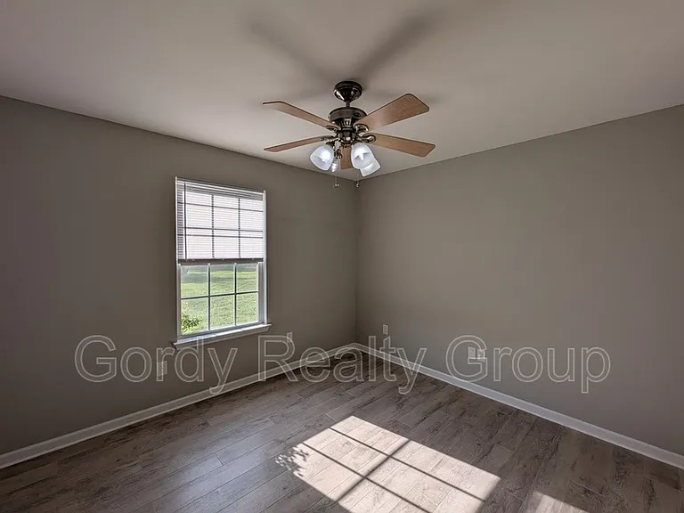5579 Willis Rd — Photo 5