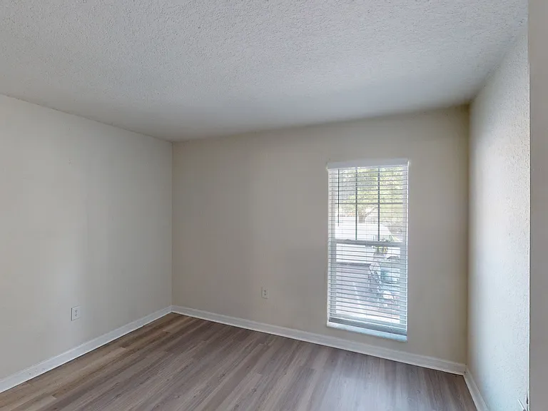The Breyley Apartments — Photo 72