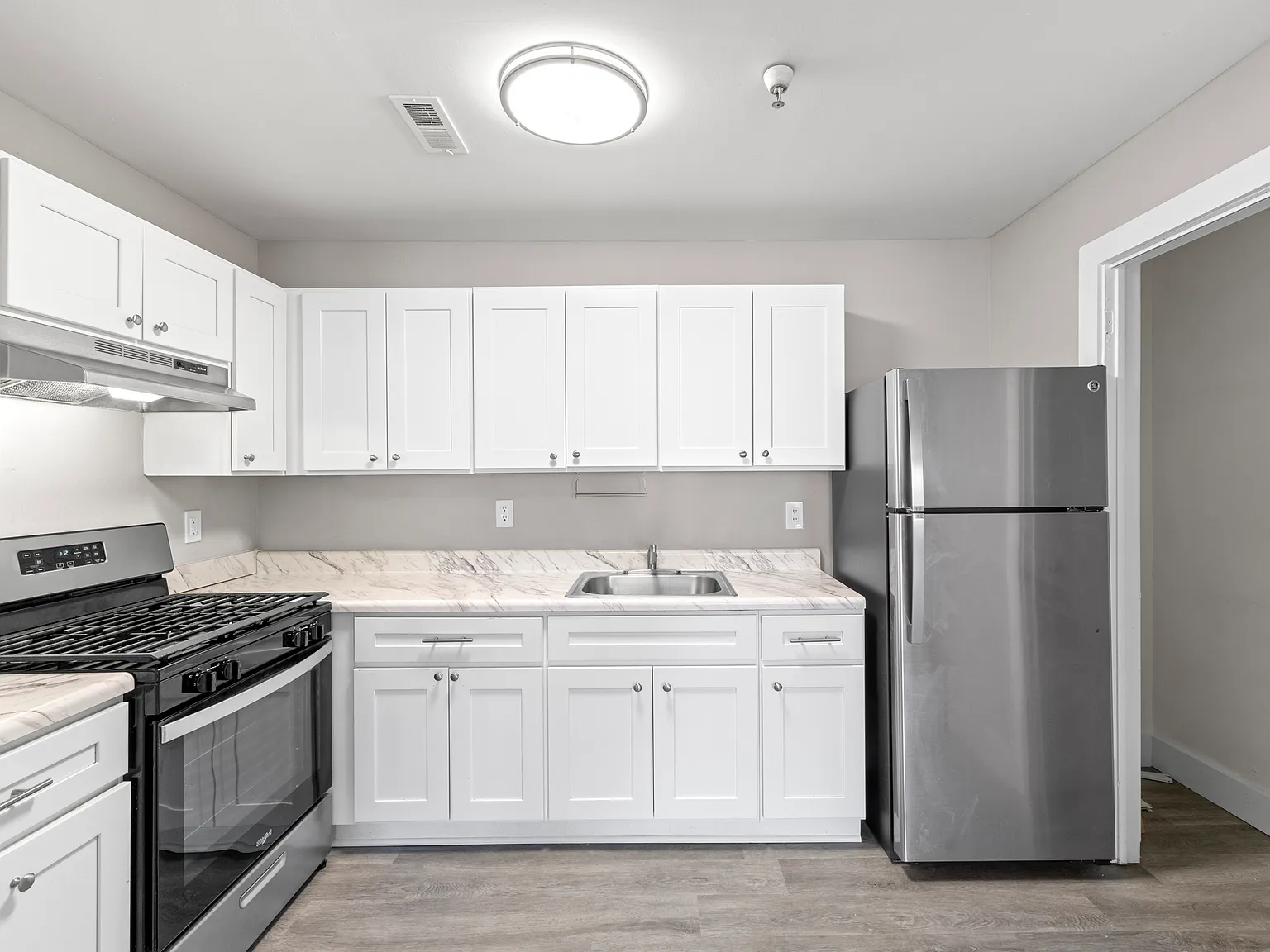 AmericanSide Apartments — Photo 2