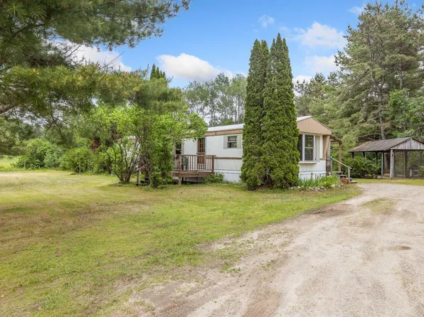 574 Plains Road, Hollis, ME 04042
