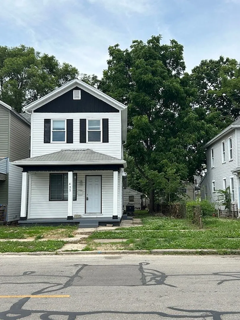 Renovated 3 Bedroom, 2 Full Bath Home Minutes from Downtown Dayton — Photo 1